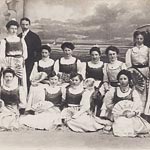 Gruppenfoto im Fotostudio