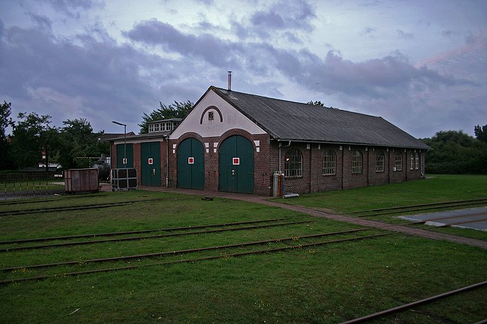 Lokschuppen am Morgen