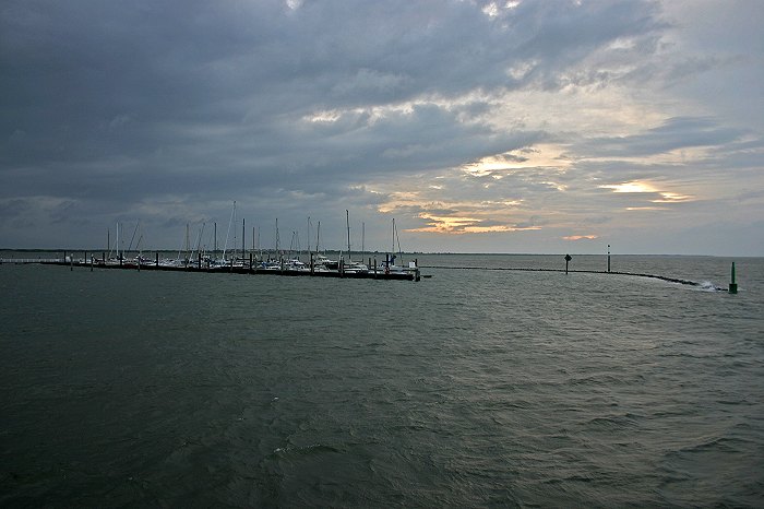 Wangerooger Yachthafen im Morgengrauen