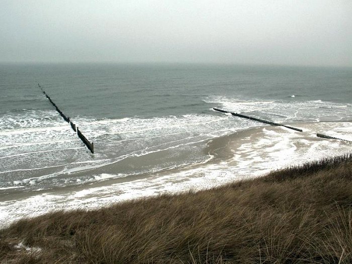 Blick von der Aussichtsd&uuml;ne auf den Strand