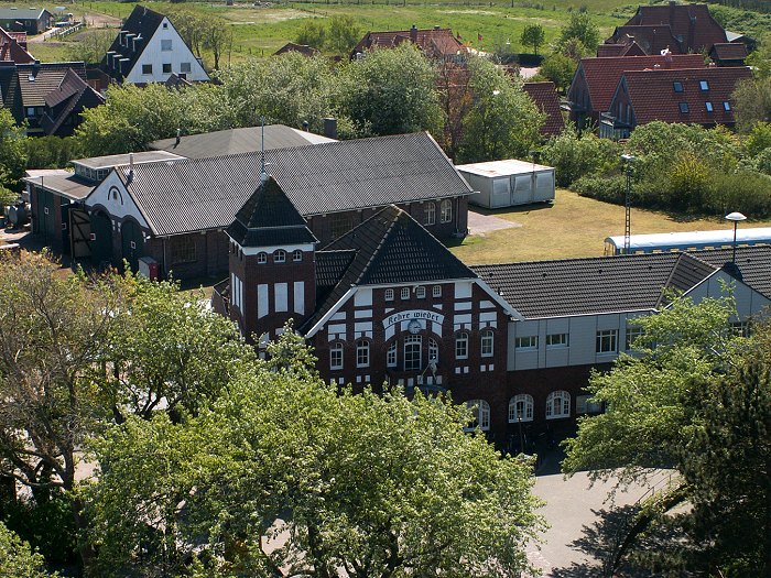 Bahnhof und Lokschuppen