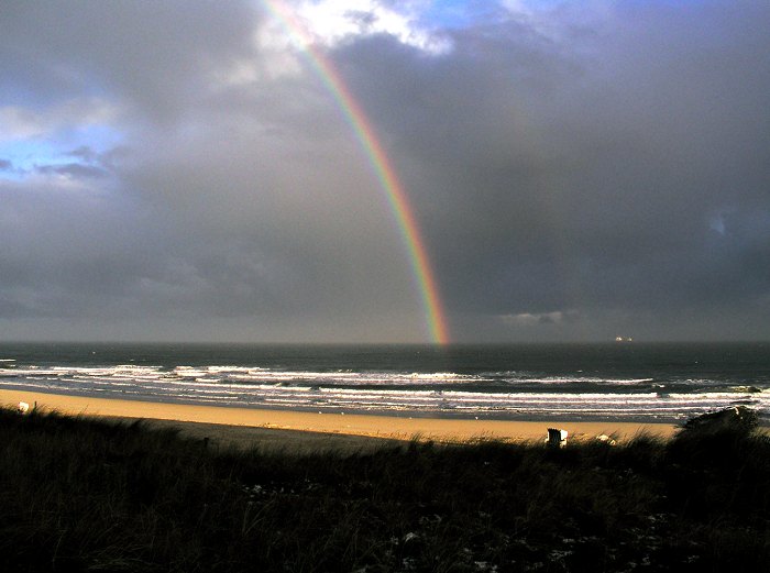 Regenbogen &uuml;ber dem Meer