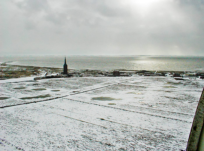 Vom Neuen Leuchtturm zum Westturm geblickt