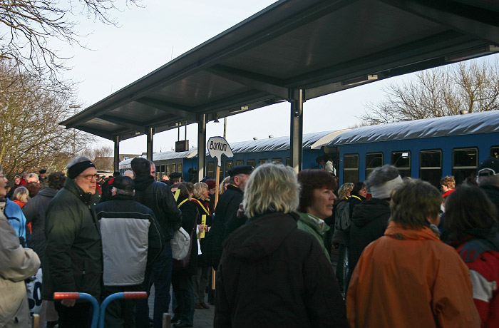 Ankunft am Dorfbahnhof
