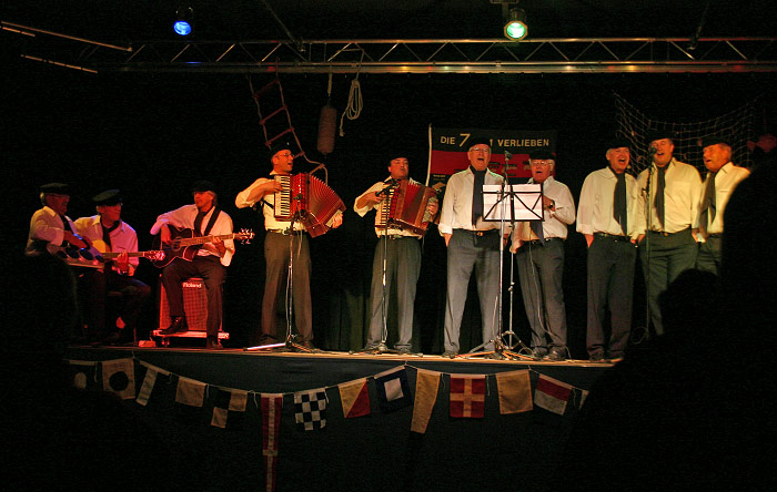 Insulaner unner s&uuml;ck: &raquo;D&ouml;ntje Singers&laquo;