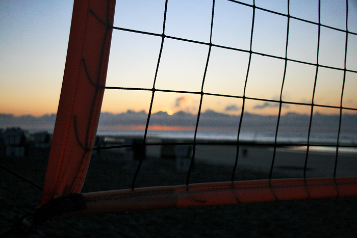 Abendstimmung am Volleyballnetz