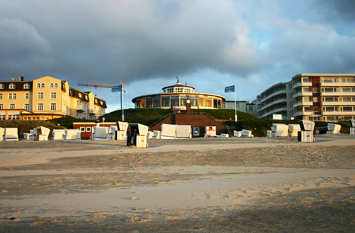 Hauptstrand mit Caf&eacute; Pudding