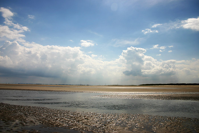 Weiter Strand im Osten