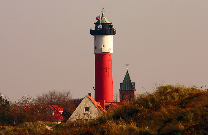 Alter Leuchtturm und Nikolaikirche