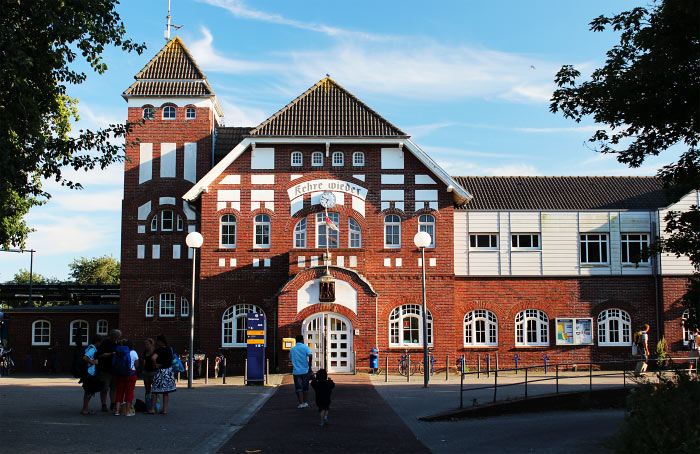 Bahnhofsgeb&auml;ude