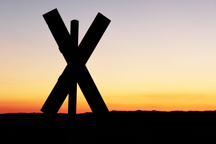 Andreaskreuz zur Abendzeit