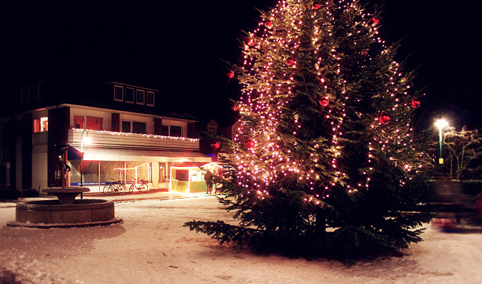 Appellplatz mit Weihnachtsbaum