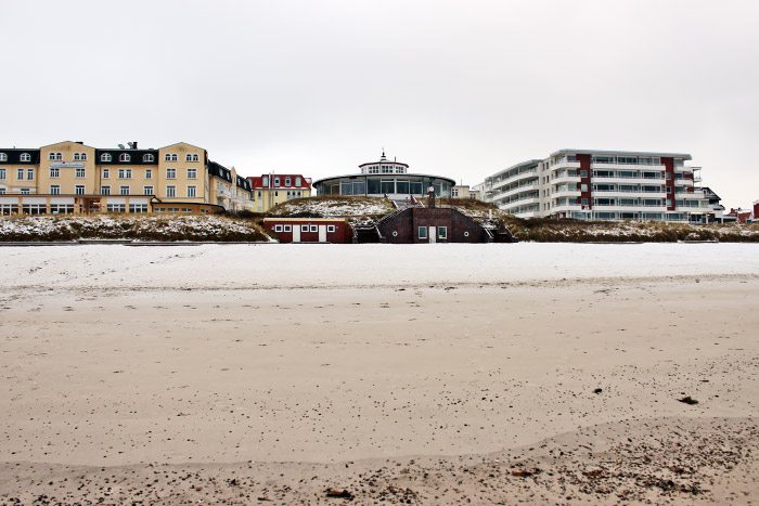 Schneedecke am Hauptstrand