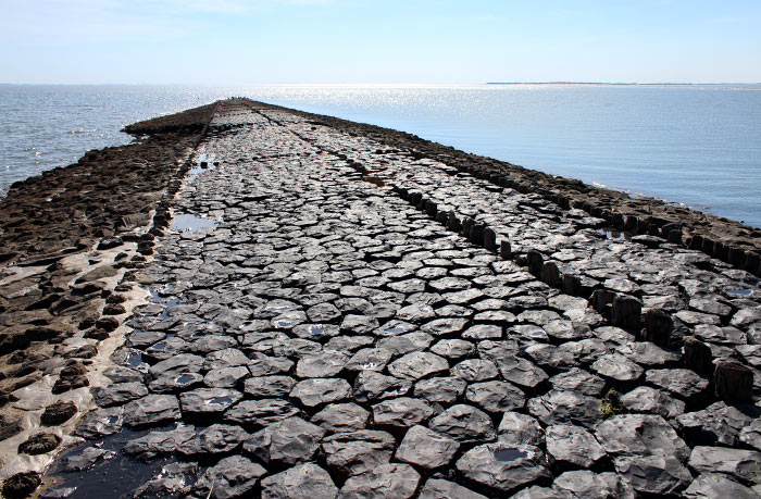 Buhne &raquo;U&laquo; im Westen