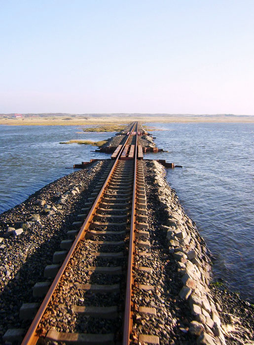 Inselbahnfahrt entlang der Aalkuhlen