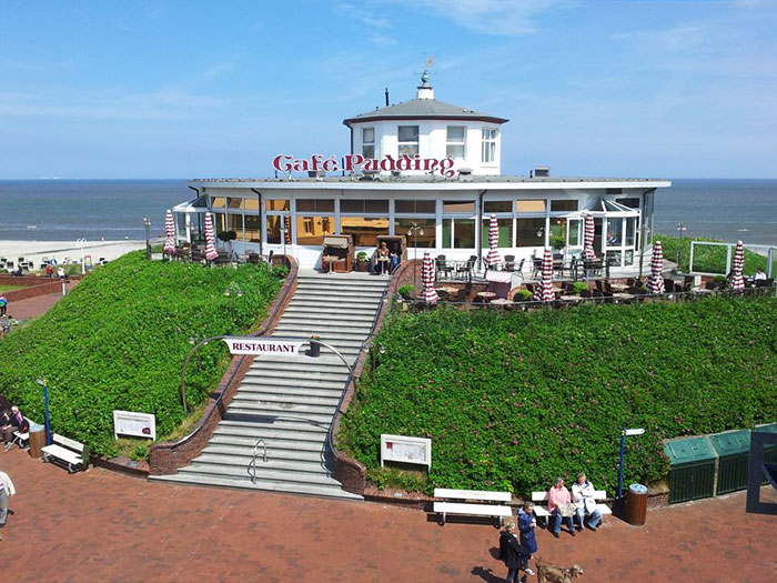 Caf&eacute; Pudding am Tage