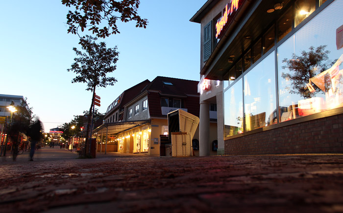 Abendd&auml;mmerung im Dorf
