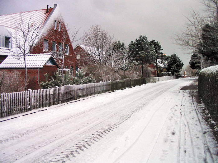 Schnee in der Stra&szlig;e &raquo;Am Wattenmeer&laquo;