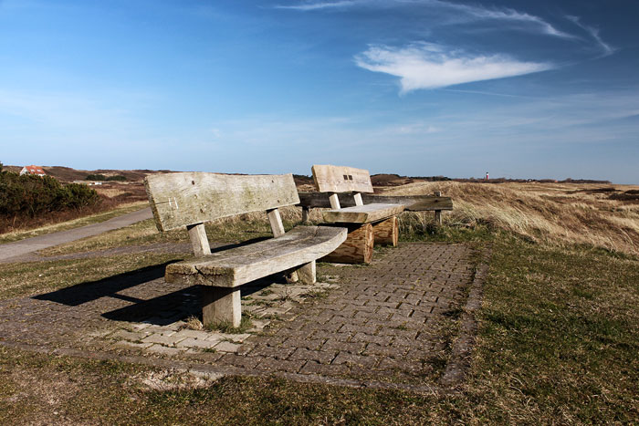 Sitzb&auml;nke auf dem Deich