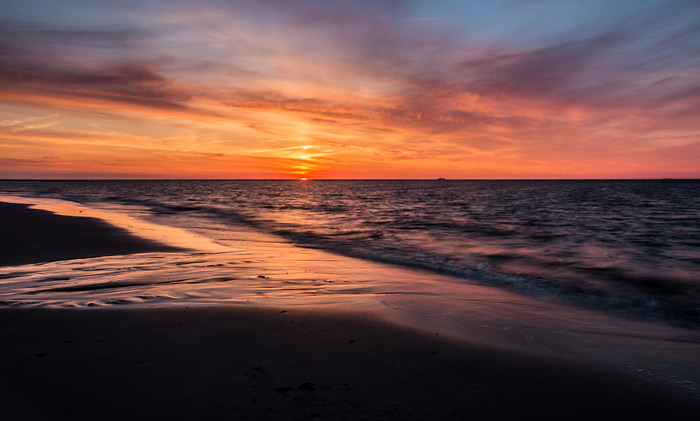 Sonnenuntergang &uuml;ber dem Meer