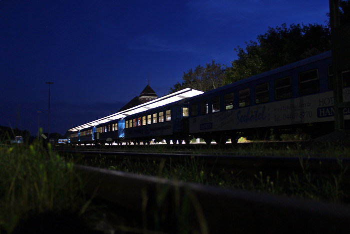 Bahnhof bei Nacht