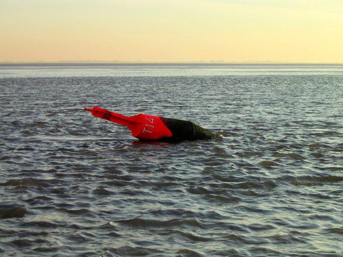 Tonne &raquo;T14&laquo; am Ostende