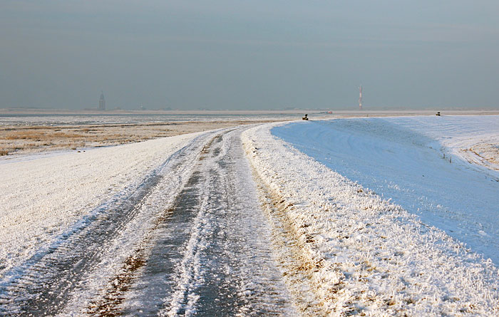 Verschneiter Dorfgrodendeich