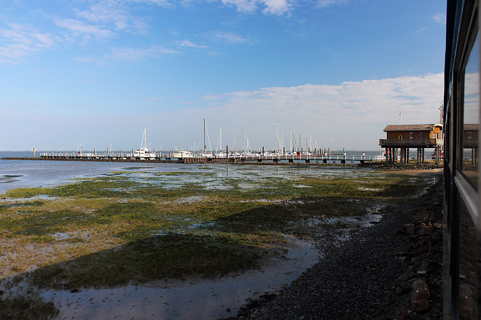 Yachthafen vom Zug aus gesehen