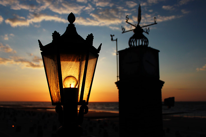 Hauptuhr in der Abendd&auml;mmerung