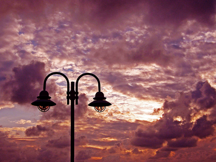 Stra&szlig;enlaterne an der Promenade
