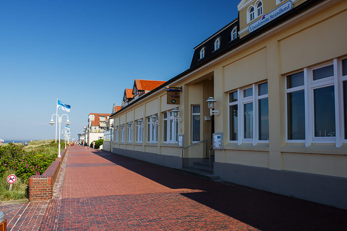 Strandpromenade vor dem Upstalsboom Strandhotel