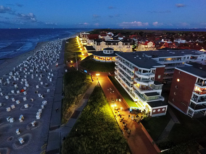 Strandpromenade von oben gesehen