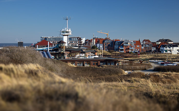 Dorf von der Aussichtsd&uuml;ne aus gesehen