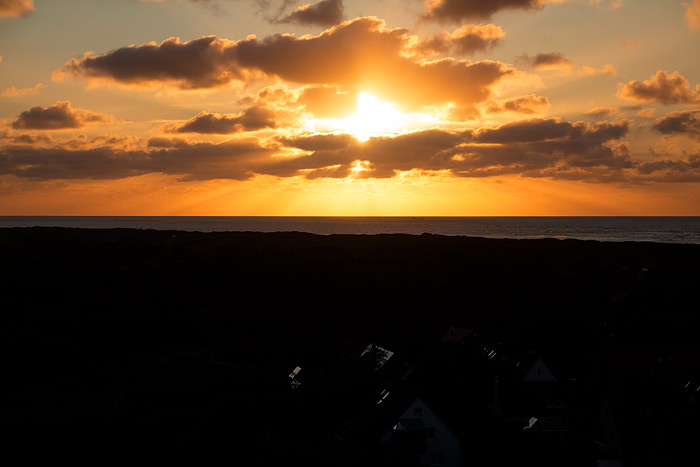 Sonnenuntergang &uuml;ber dem Meer