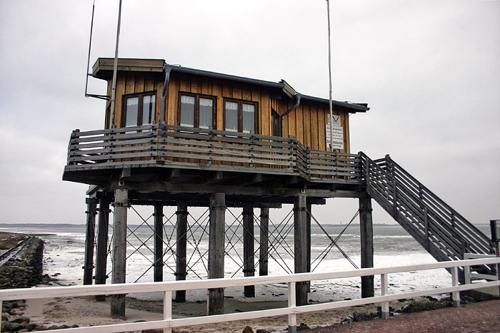 Schiffsmeldestelle am Anleger