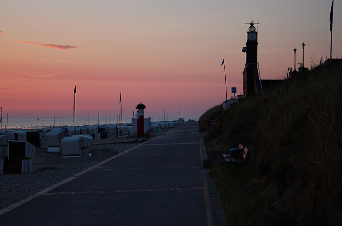 Strandmauer im D&auml;mmerlicht