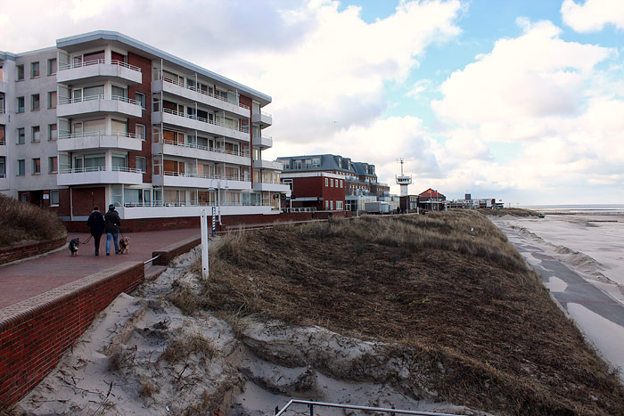 Strandpromenade in der Nebensaison