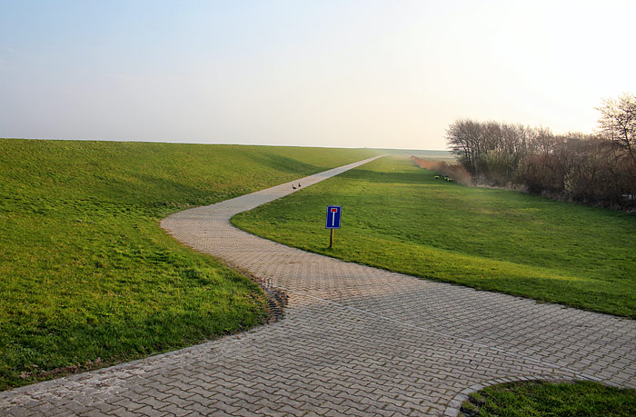 Deichverteidigungsweg