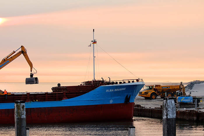 MS Alba Rousing am Anleger