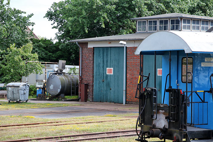 Lokschuppen am Bahnhof