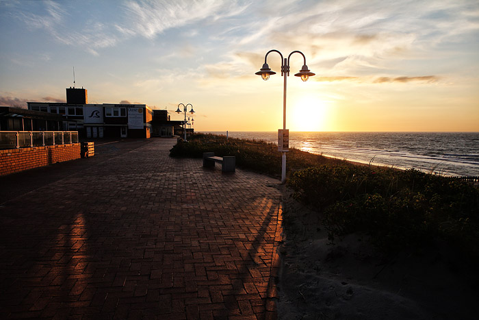 Strandpromenade beim Platz am Meer