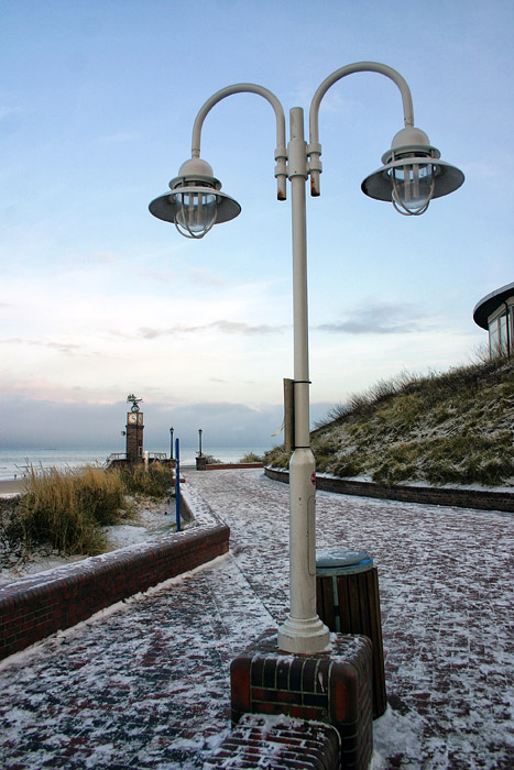 Stra&szlig;enlaterne auf der Promenade