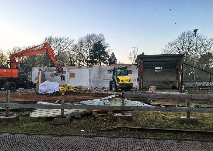 Abbrucharbeiten am ADN-Geb&auml;ude
