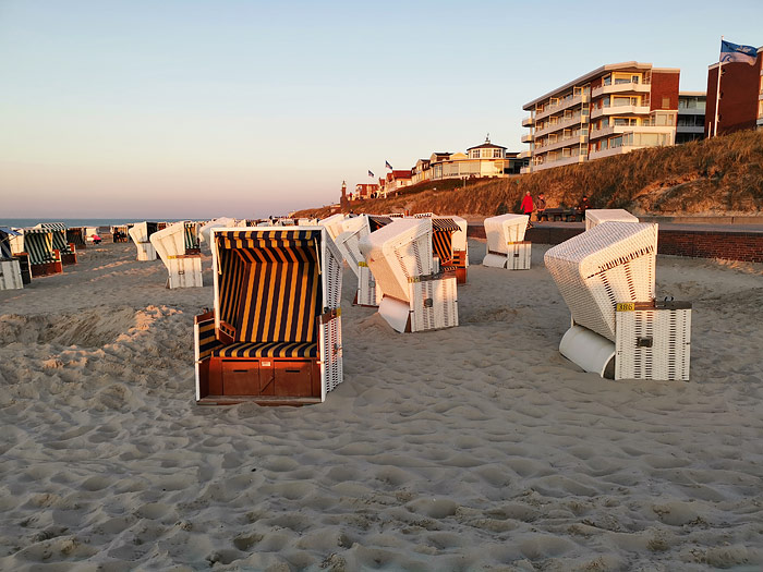 Hauptstrand zur Goldenen Stunde