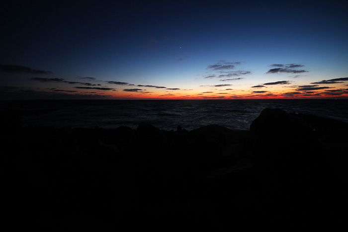 Blaue Stunde am Deckwerk