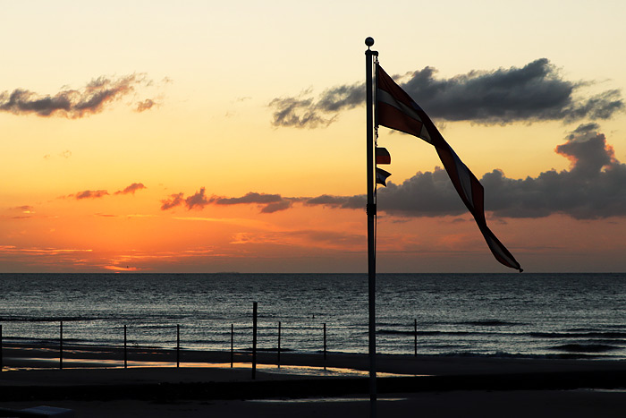 Dänemark-Wimpel am Strand