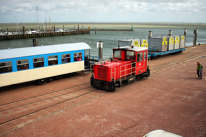 Inselbahn am Anleger