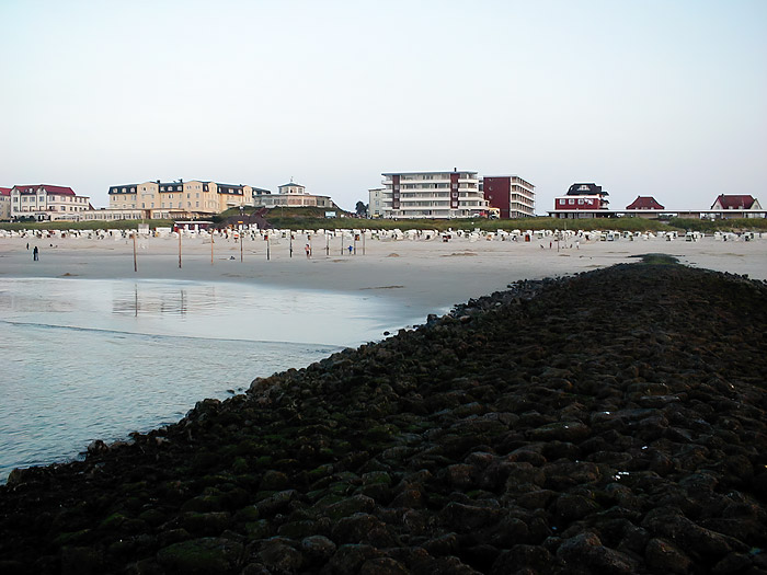 Hauptstrand von Buhne N aus gesehen