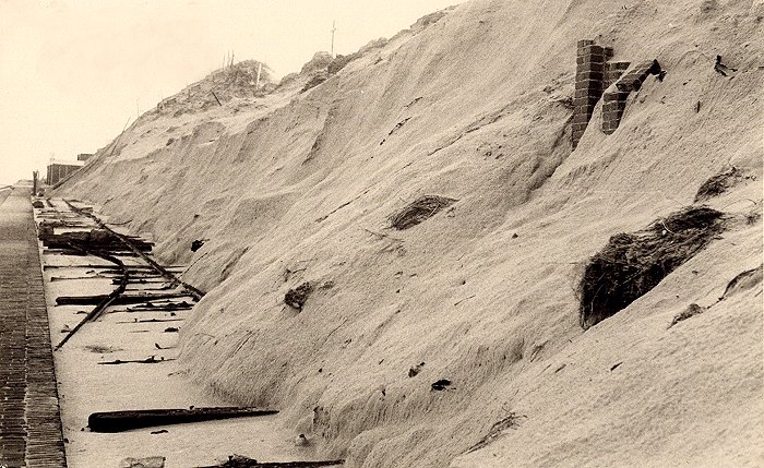 Sturmflut 1962. D&uuml;nen westlich des Dorfes