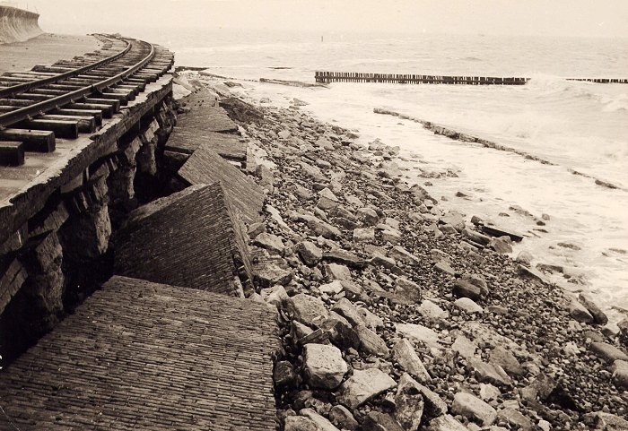Sturmflut 1962. Zerst&ouml;rte Strandmauer